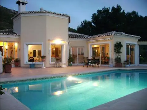 Luxueuse *